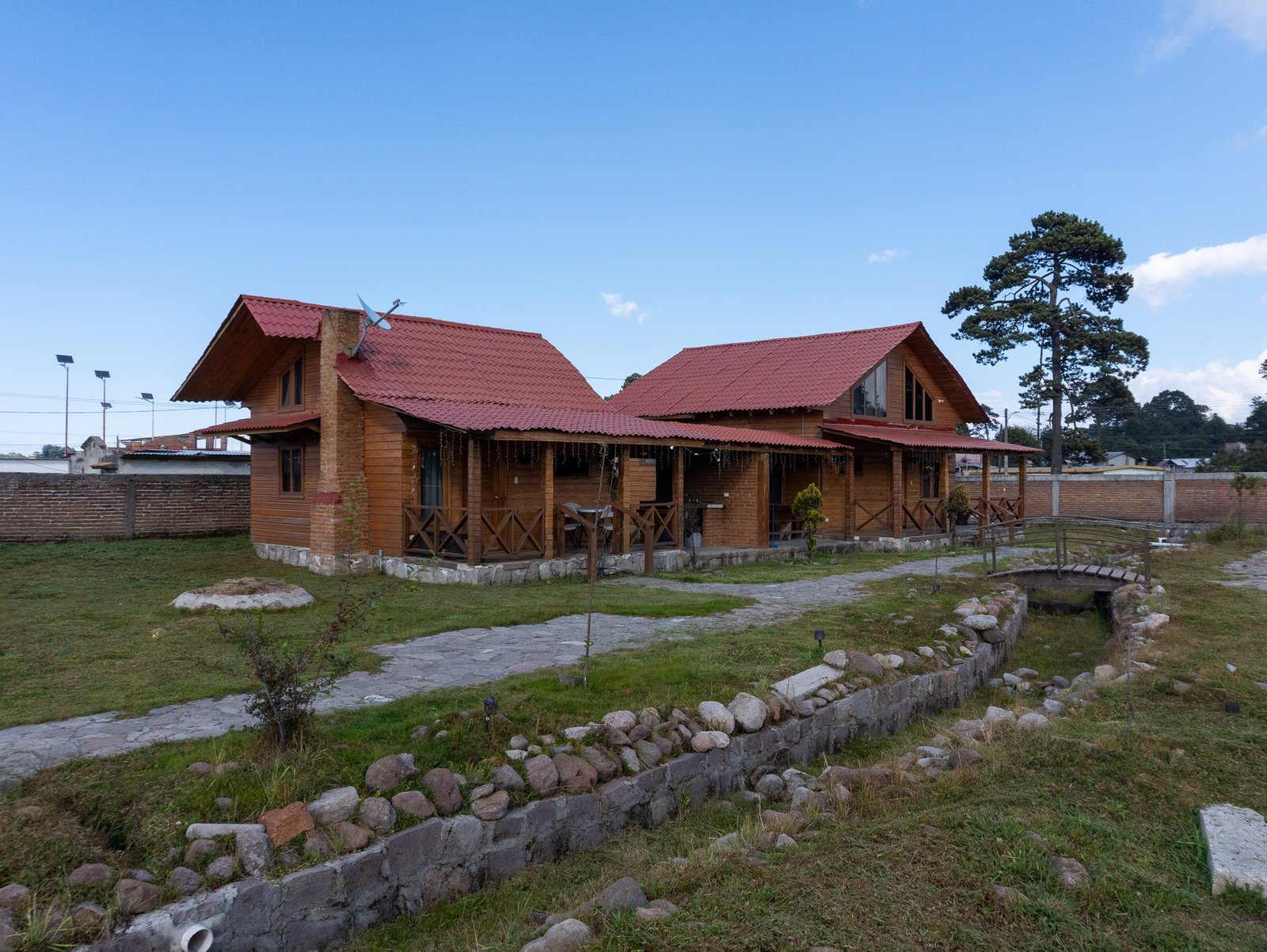 Cabaña rodeada de pinos en Mexiquillo